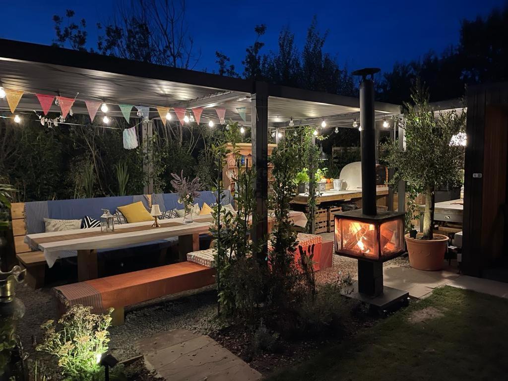 Dragonfly Glamping Spa Retreat Ashford  Exteriör bild