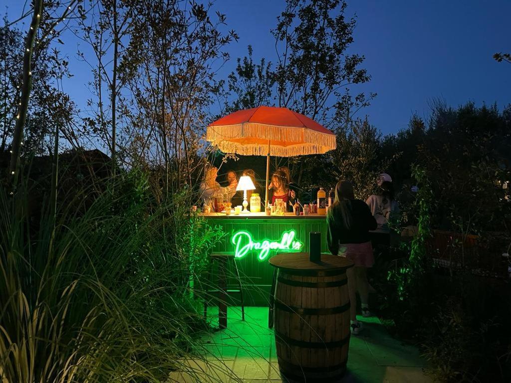 Dragonfly Glamping Spa Retreat Ashford  Exteriör bild