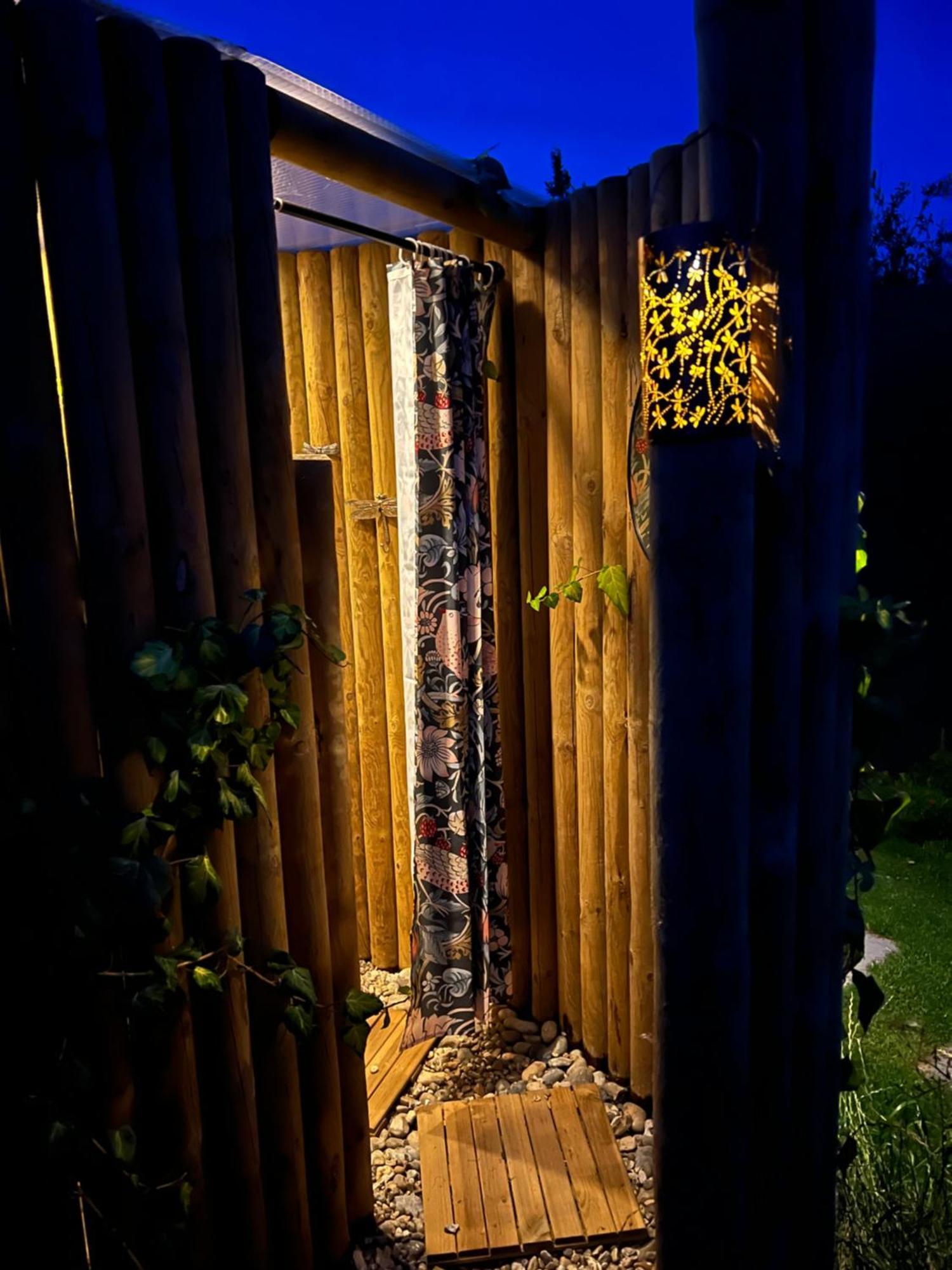 Dragonfly Glamping Spa Retreat Ashford  Exteriör bild