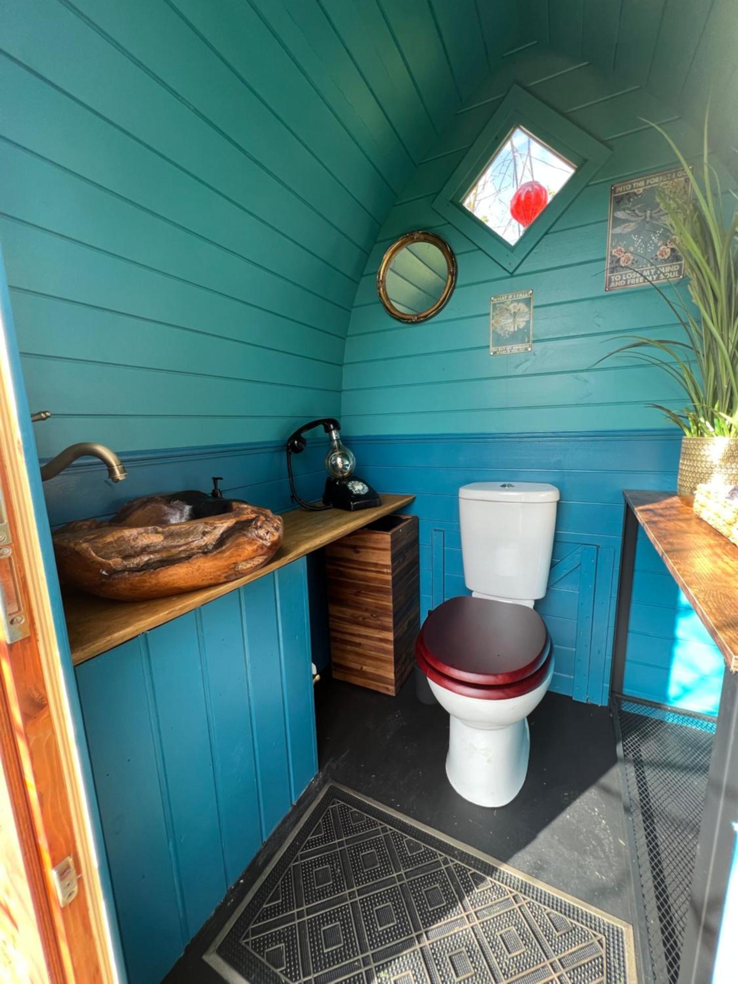Dragonfly Glamping Spa Retreat Ashford  Exteriör bild