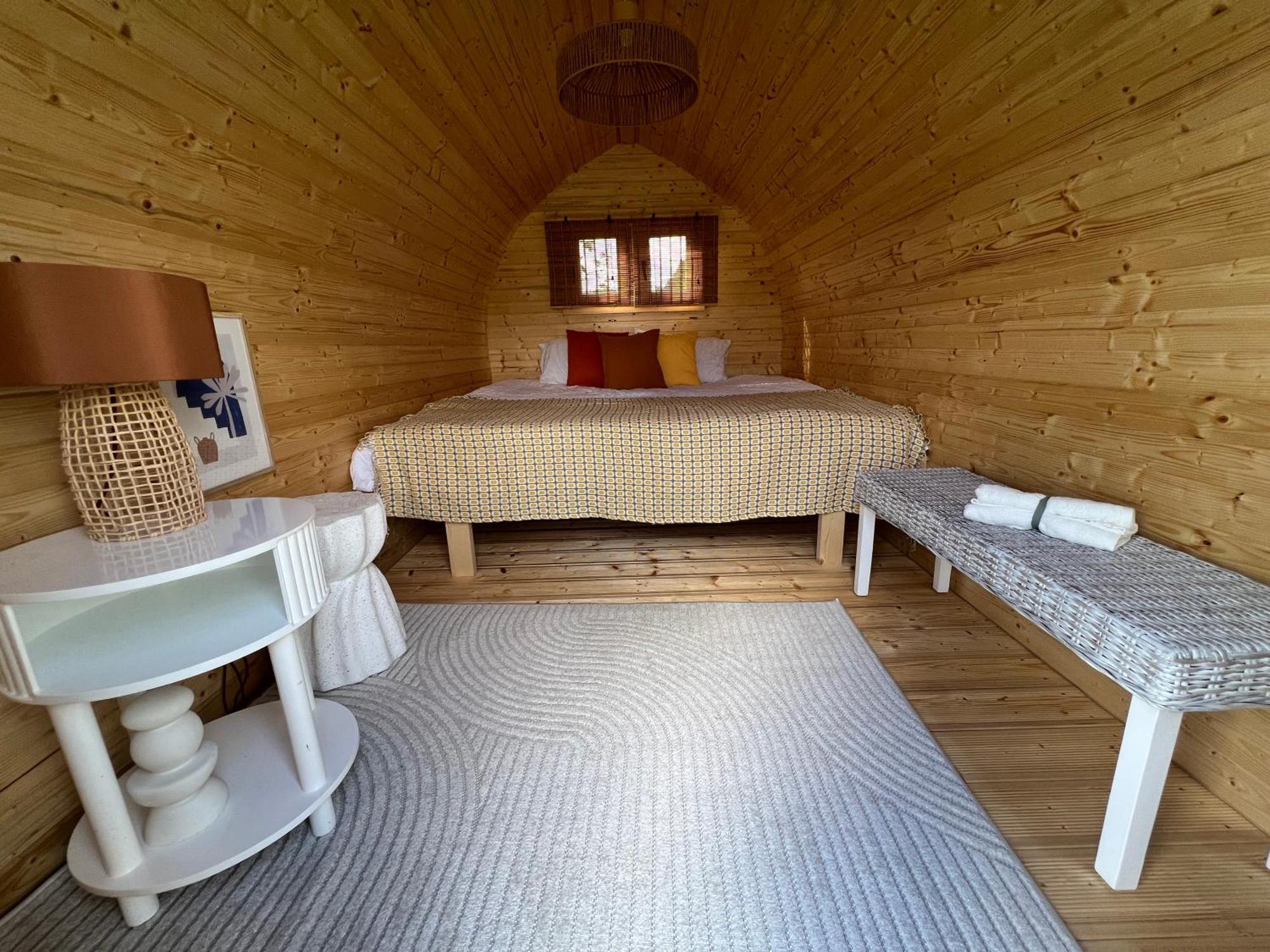 Dragonfly Glamping Spa Retreat Ashford  Exteriör bild